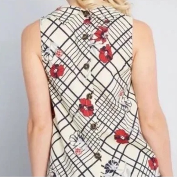 ModCloth, Optimal Polish,Look at the Back!! Buttons, Red/,Navy,Size S - Picture 10 of 12